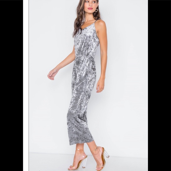 Moon dust crushed velvet the neck romper - Picture 2 of 5